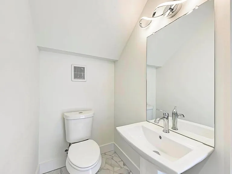 502 Tillery St #2 — Photo 7