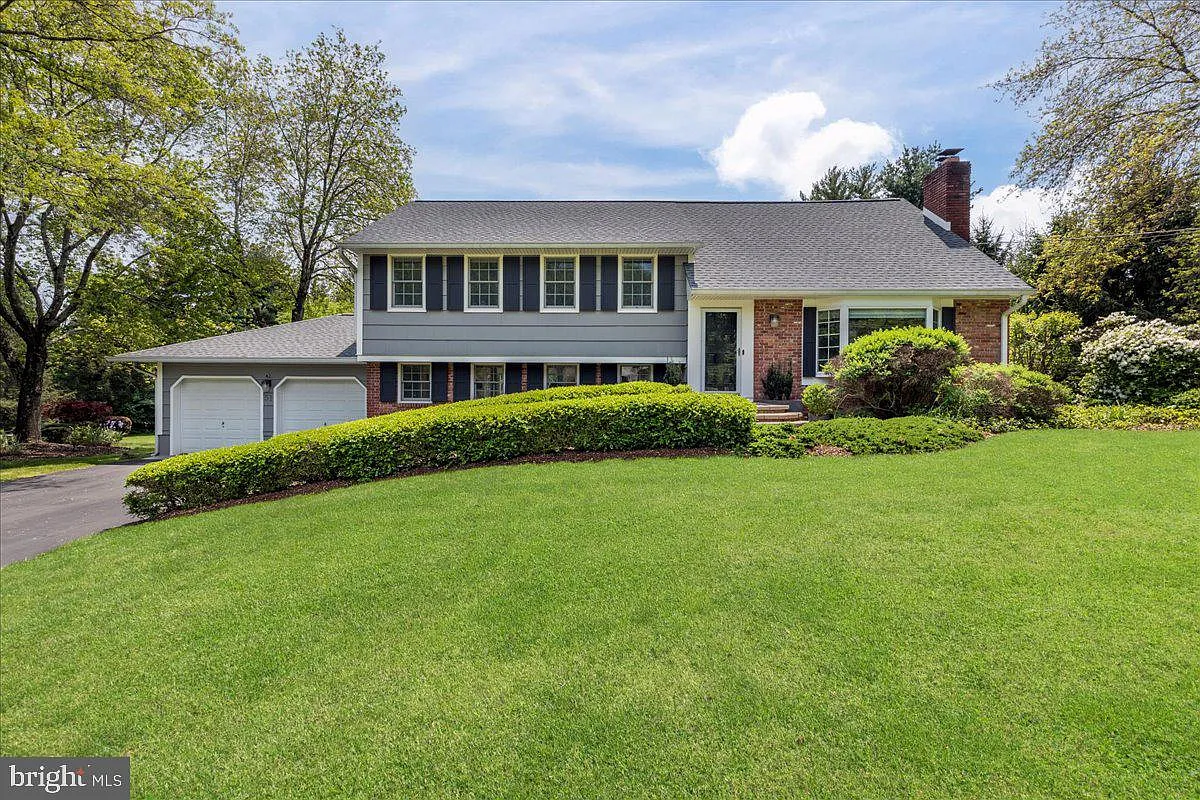 51 Bertrand Dr photo 1