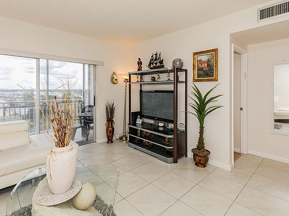 2nd image of 3800 Hillcrest Dr APT 810