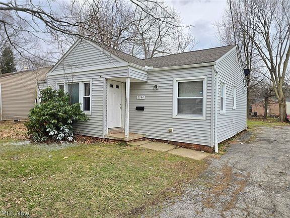 2nd image of 2044 N Green Rd