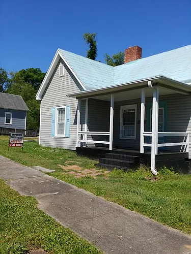 310 Townley St Photo 1