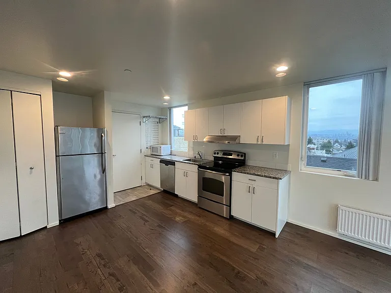 1814 E Denny Way #301 — Photo 10
