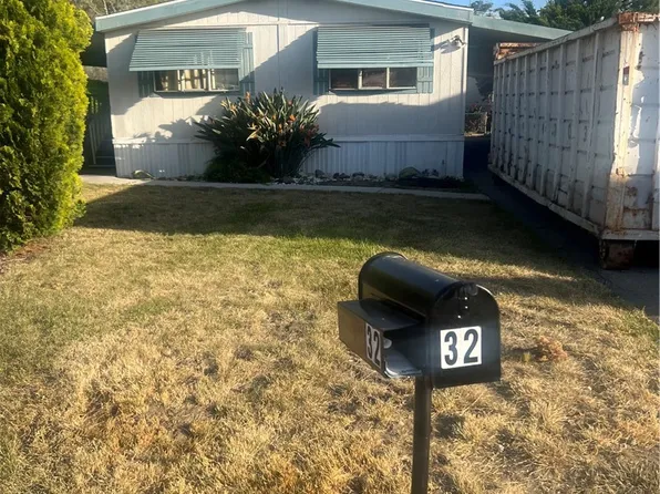 27361 Sierra Hwy Space 32, Canyon Country, CA 91351