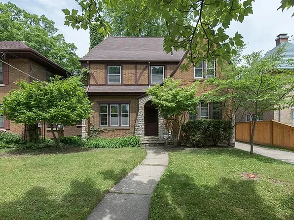 928 Rogers Ct, Waukegan, IL 60085