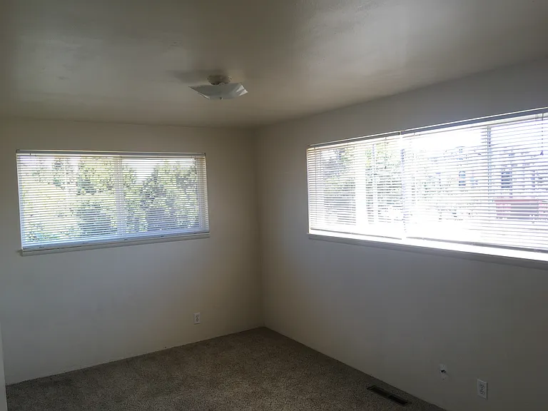 4131 35th Ave SW — Photo 14