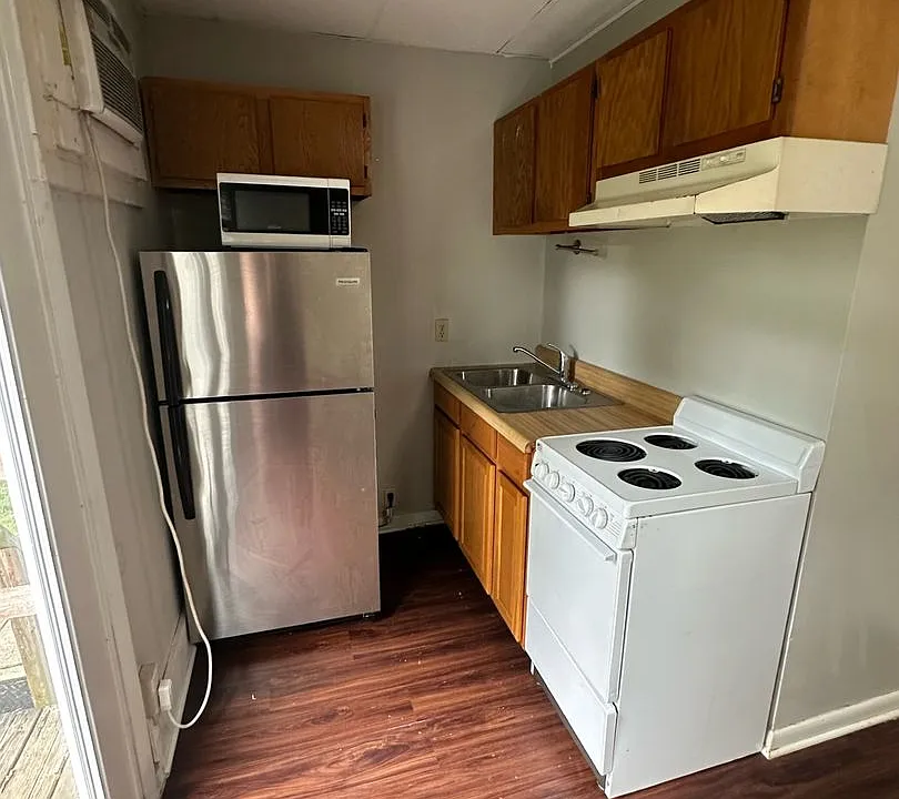 1517 W Main St #6