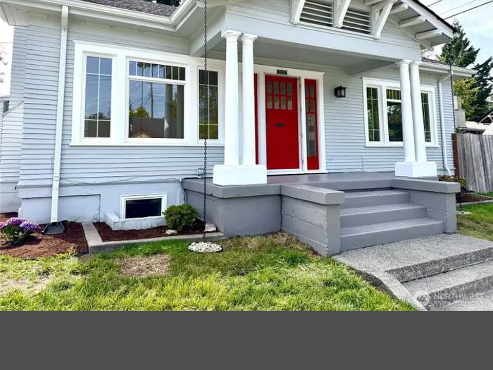 608 N Puget Sound Ave