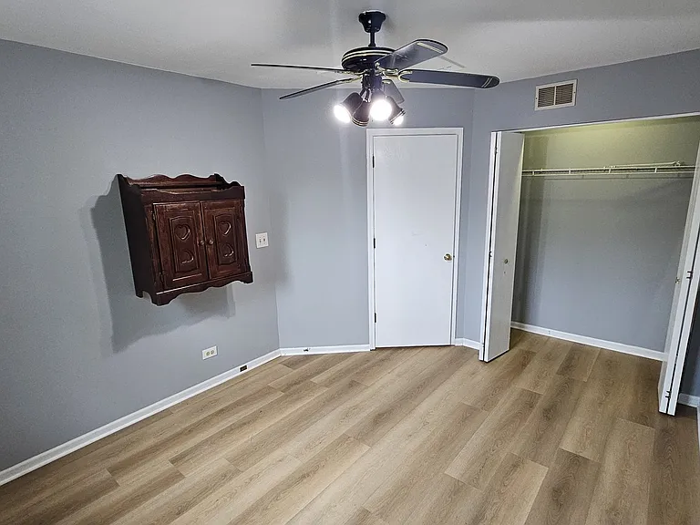 121 Hampton Ave — Photo 22