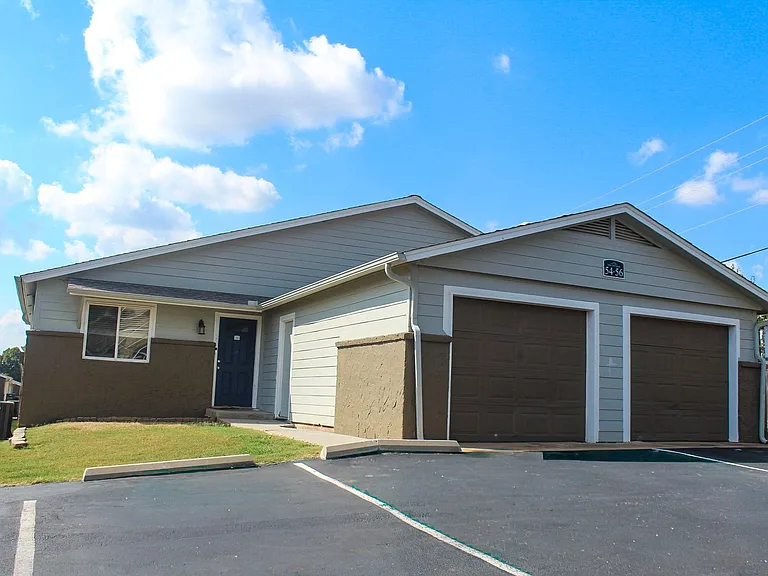 The Cottages at UCO — Photo 14