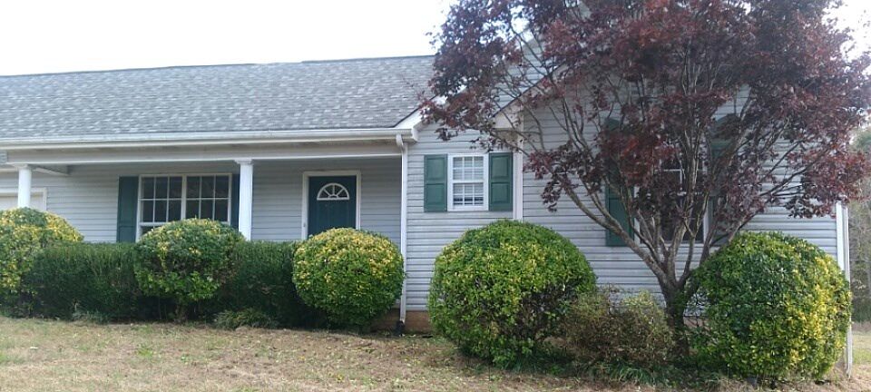1st image of 120 Berry Dr