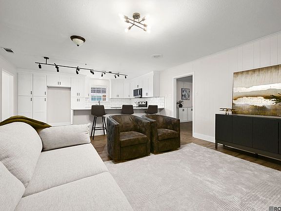 2nd image of 10248 Ridgely Rd