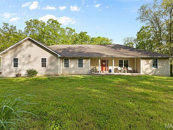 3rd image of 102 Timber Ln