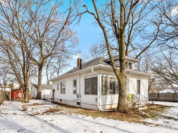 1146 2nd Ave, Aurora, IL 60505