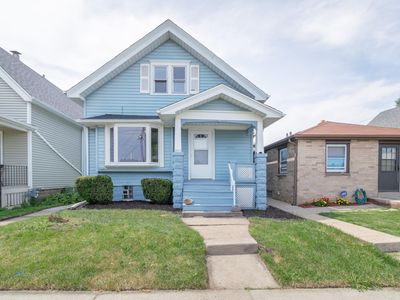 3017 S 11th St, Milwaukee, WI, 53215