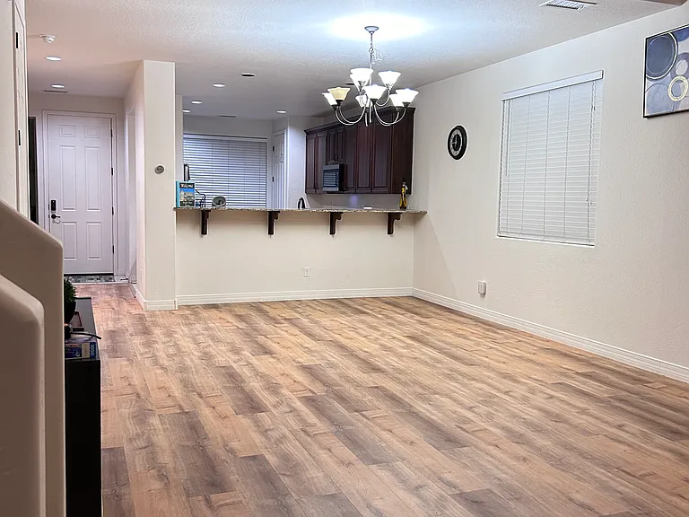 2928 S Camel Dr — Photo 4