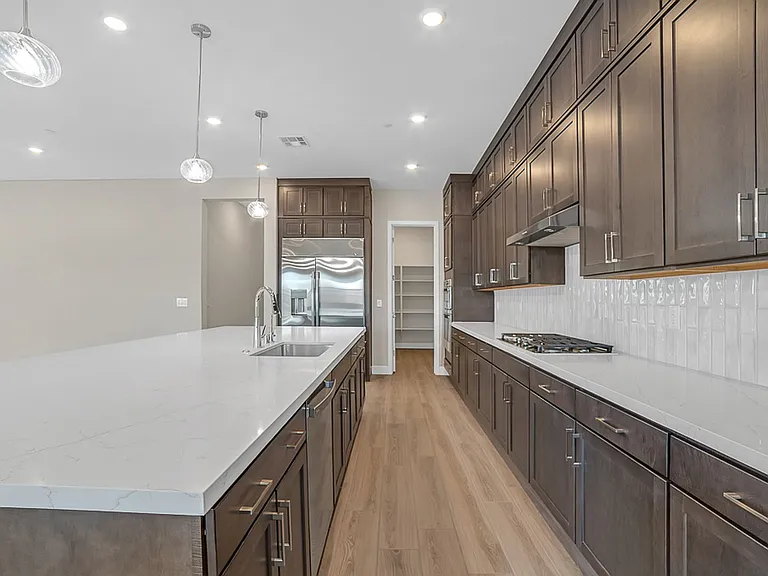 349 Tigullio Ave — Photo 24