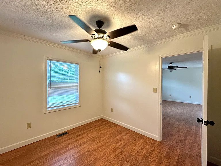 2155 Valley Rd — Photo 5