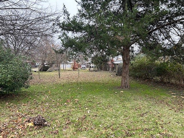 1st image of 813 Prairie Ave