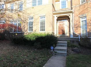 24937 Haughton Sq, Chantilly, VA 20152