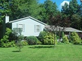 5243 Eberly Rd, Atwater, OH 44201