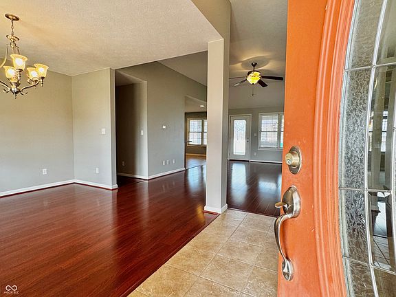 5th image of 1977 Sophia Ln