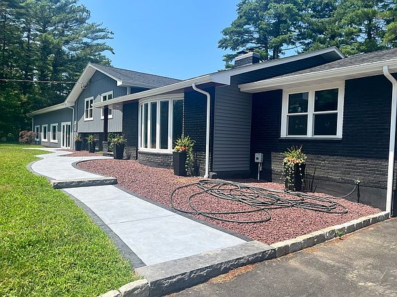 3rd image of 15 Briggs Rd