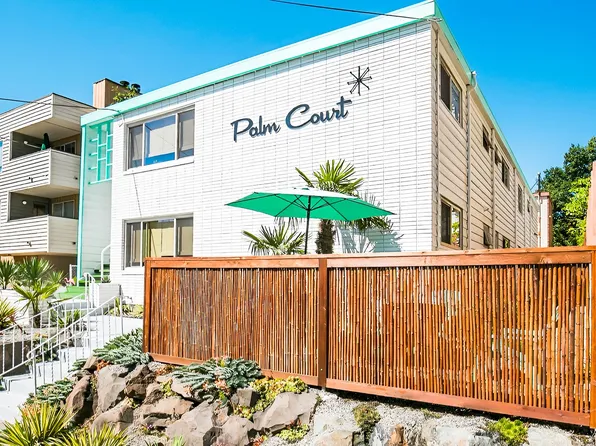 Palm Court - Located in the heart of Seattle