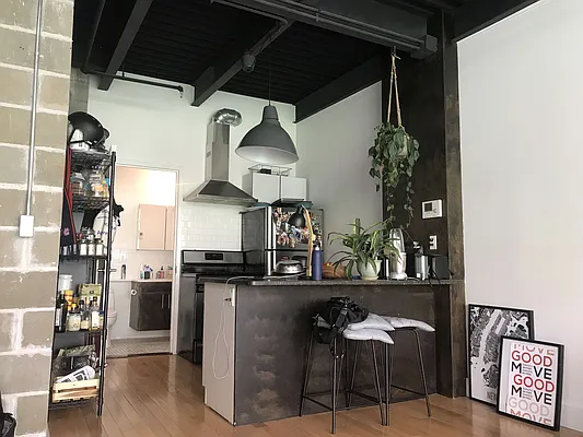 Rented by Smart City Real Estate LLC | media 10