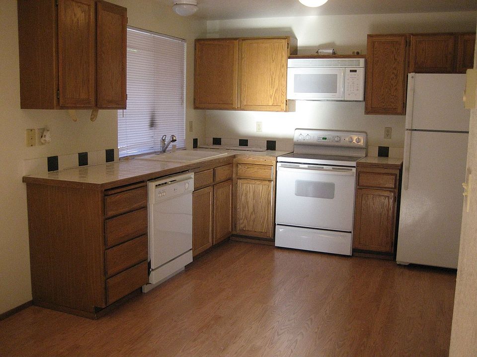 2nd image of 7806 Skansie Ave