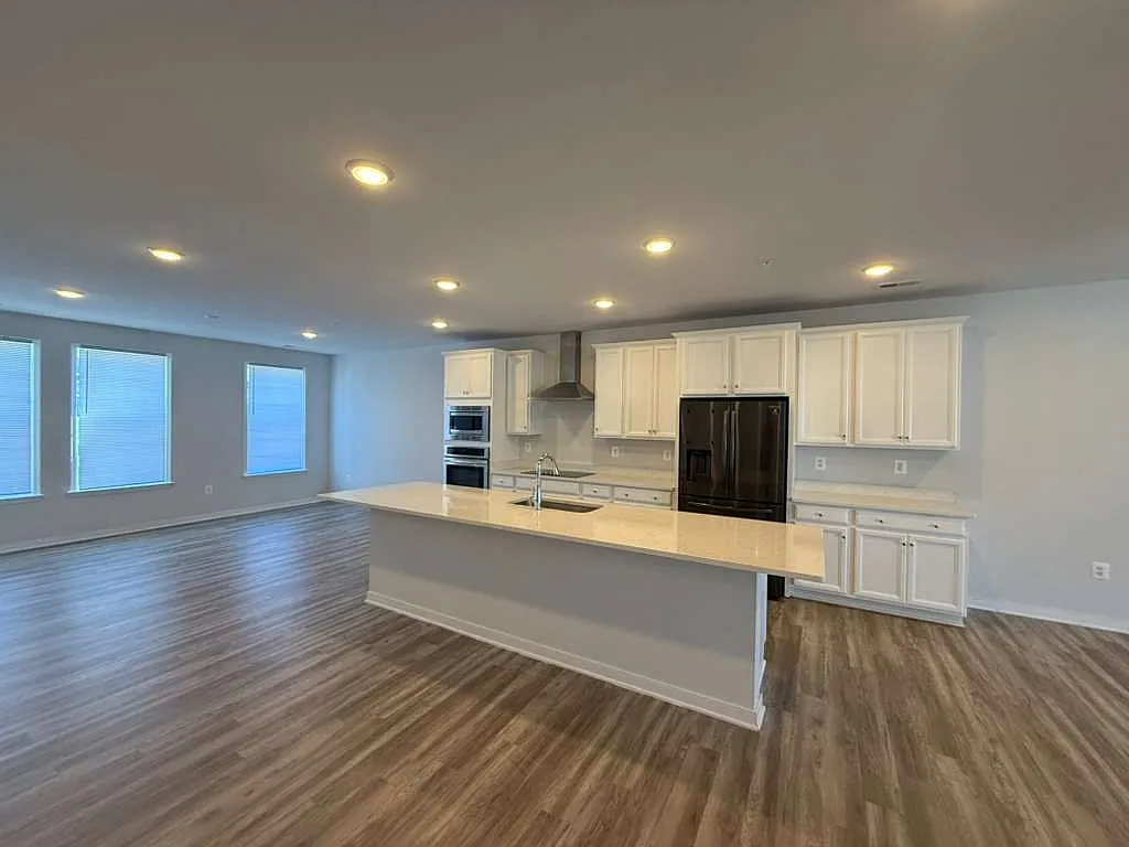 5912 Whitehurst Ln ,Unit B, Richmond, VA 23227 — Photo 4