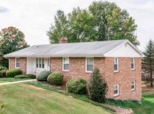 466 Elm St, Broadway, VA 22815