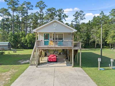 5033 Thrush Ln, Bay Saint Louis, MS, 39520