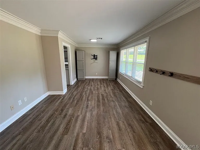 147 Lawrence St — Photo 3