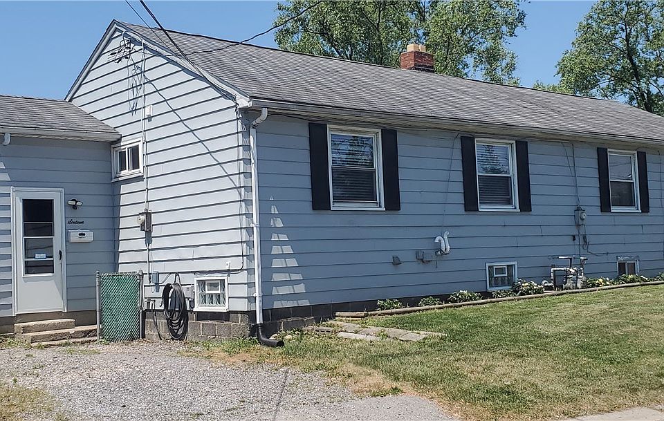 1st image of 18 Sandstone Dr #16