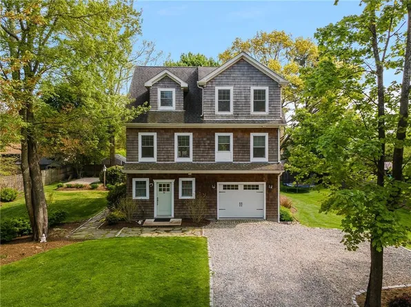 87 Spindrift St, Jamestown, RI 02835