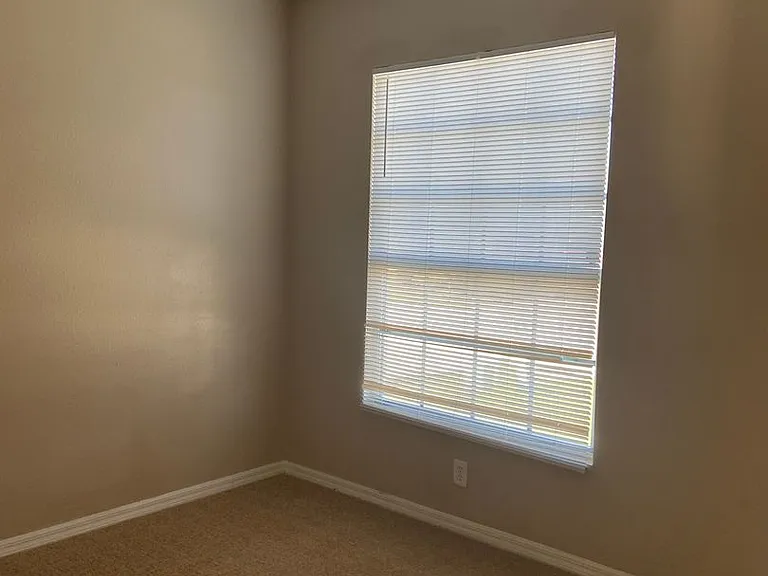 628 Madina Cir — Photo 4