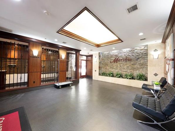 255 E Grand Ave #367d649e6