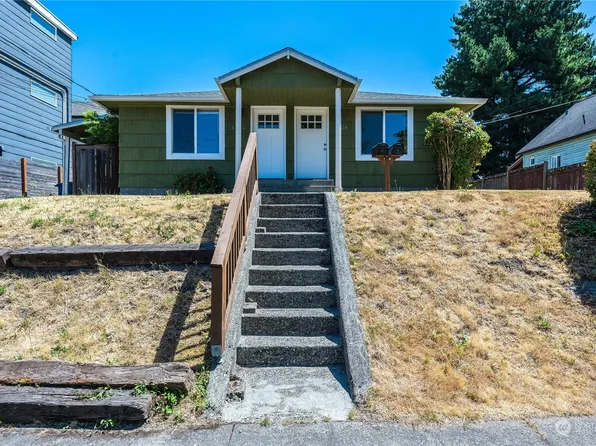 5626 Brooklyn Avenue NE, Seattle, WA 98105