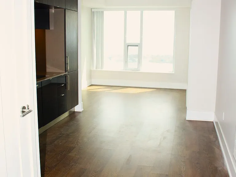 10 York St #5906 — Photo 3