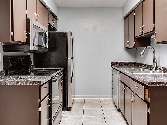 4th image of 312 W Yukon Dr Unit 3