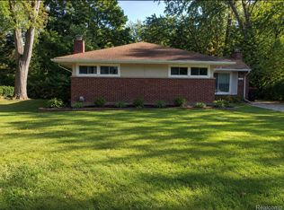 29358 Westbrook Pkwy, Southfield, MI 48076
