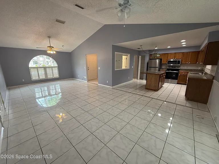 1506 Heartwellville St NW — Photo 3