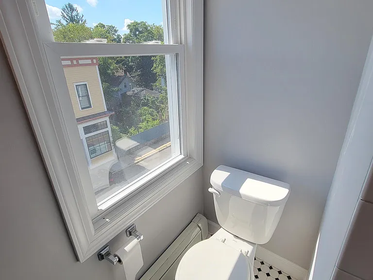 310 Sea Cliff Ave #6 — Photo 16