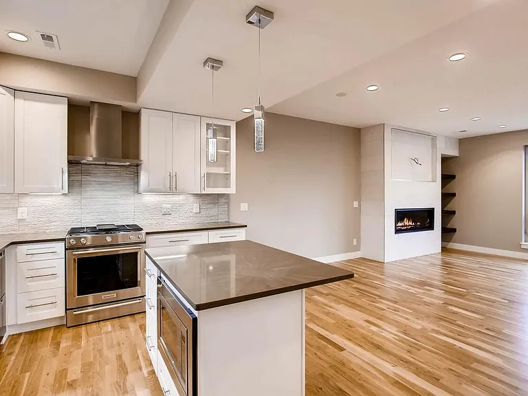 5620 S Sycamore St — Photo 11