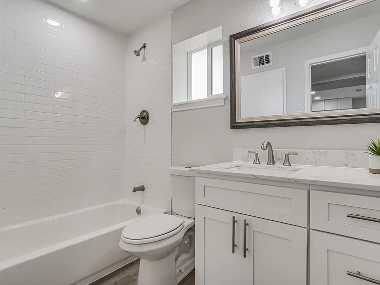 5444 Gaston Ave #203 — Photo 10