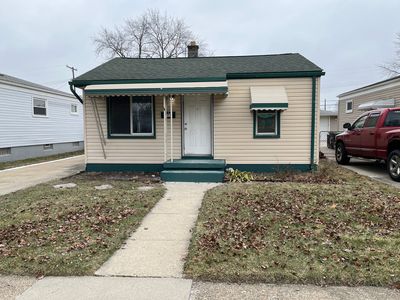 9053 Dudley St, Taylor, MI, 48180