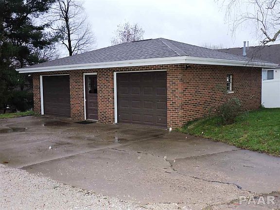 3rd image of 101 E Whipp Ave
