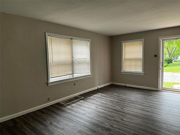 4th image of 1426 Tamerton Ave