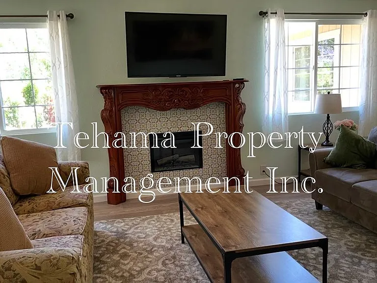 23353 Hamilton Ave — Photo 6