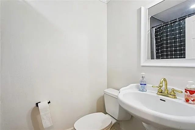 4 bed, 3.0 bath, 2576 sqft, $2,850 — Photo 4